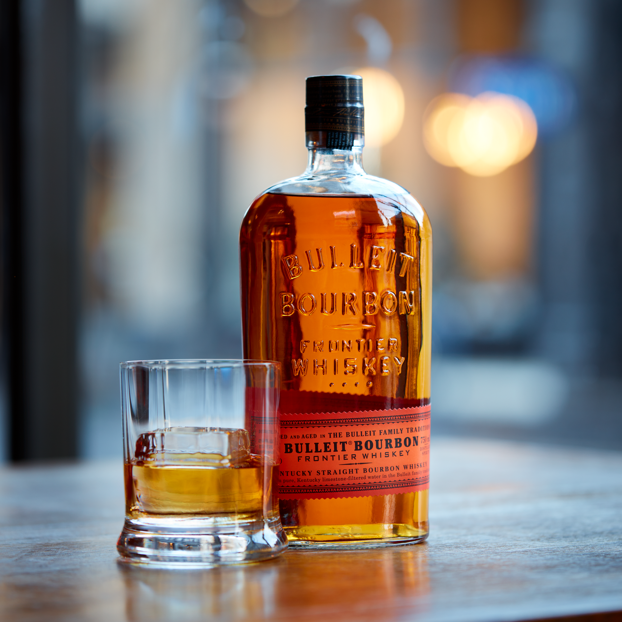 Bulleit Bourbon Frontier Whiskey 750ml, Vinoteca Guatemala